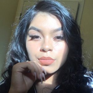 Meet your Posher, Magaly